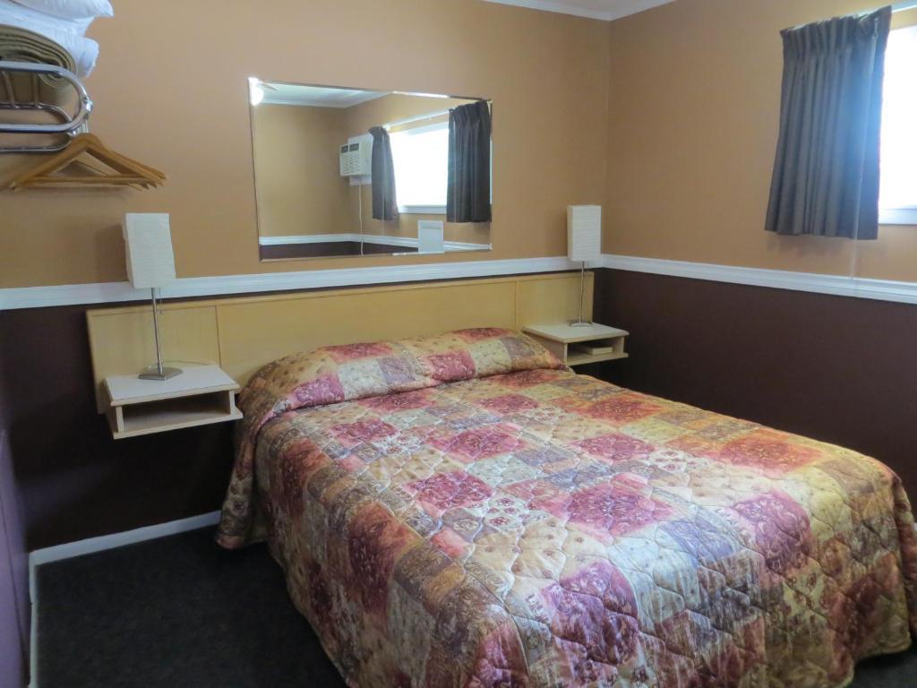 Harrison Village Motel Harrison Hot Springs Room photo