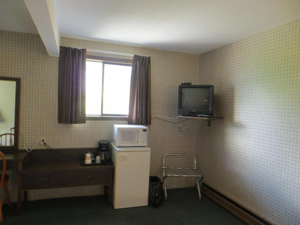 Harrison Village Motel Harrison Hot Springs Room photo